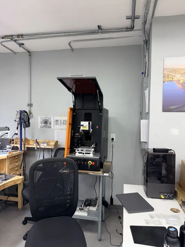 Laser engraving station